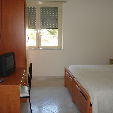 פרדיפומו Hotel Eden מראה חיצוני תמונה