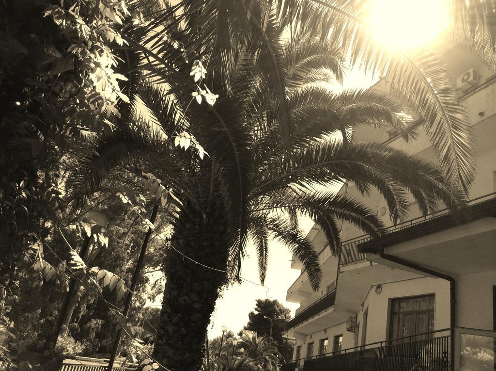 פרדיפומו Hotel Eden מראה חיצוני תמונה